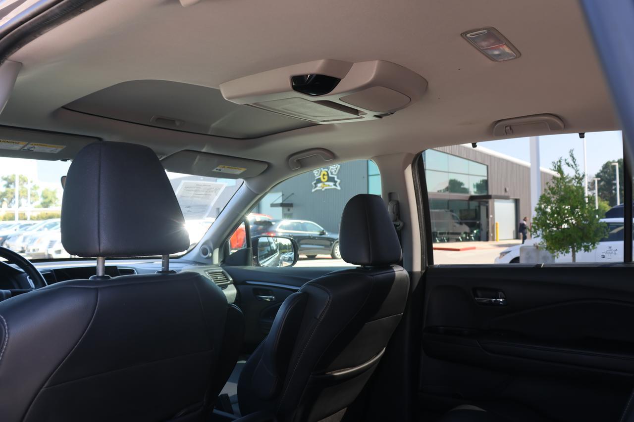 2022 HONDA PILOT TOURING Houston TX