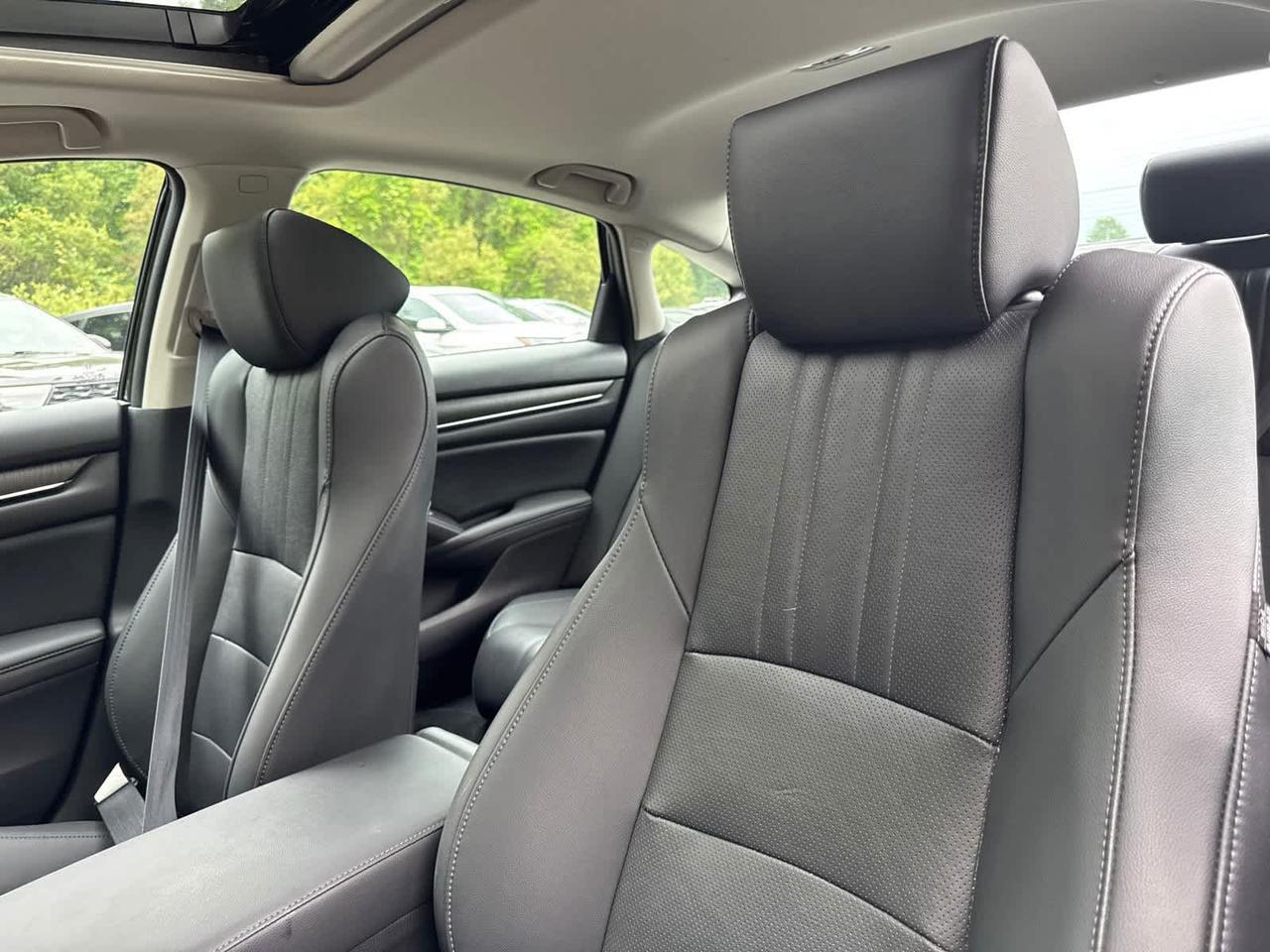 2022 Honda Accord Hybrid Touring Dartmouth MA