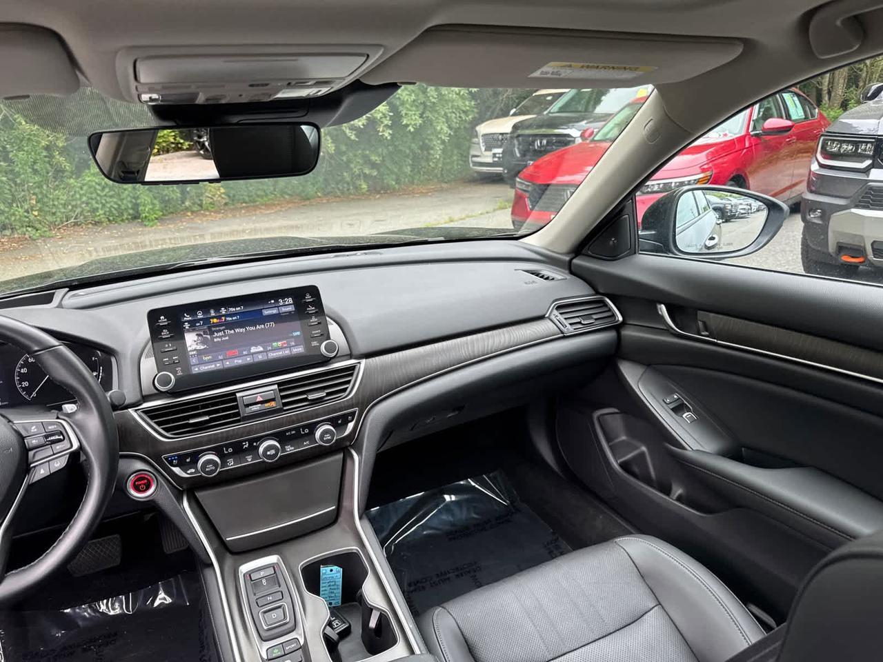 2022 Honda Accord Hybrid Touring Dartmouth MA