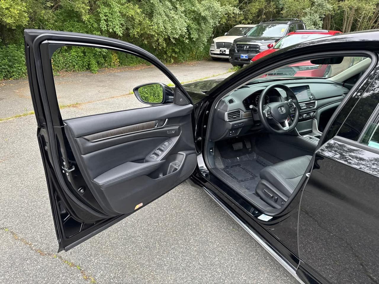 2022 Honda Accord Hybrid Touring Dartmouth MA
