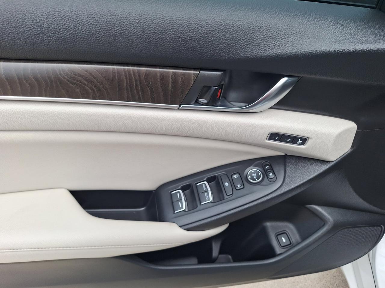 2022 Honda Accord Hybrid Touring Hurst TX