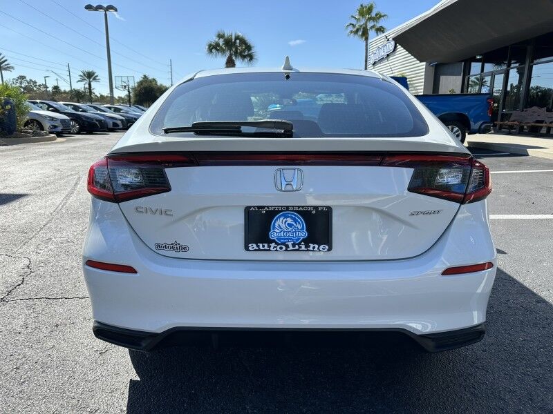 2022 Honda Civic Hatchback Sport photo 4