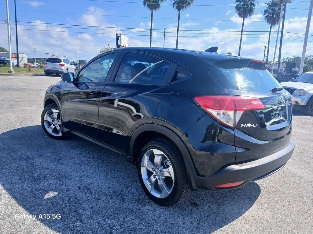 2022 Honda HR-V LX Sport Utility 4D