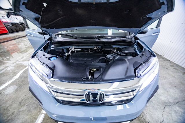 2022 Honda Pilot AWD Touring Leather Roof Nav 8 Pass Red Deer AB