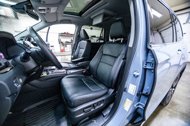 2022 Honda Pilot AWD Touring Leather Roof Nav 8 Pass Red Deer AB