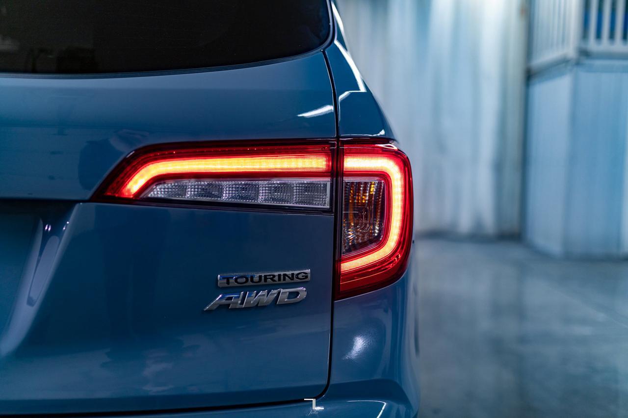 2022 Honda Pilot AWD Touring Leather Roof Nav 8 Pass Red Deer AB