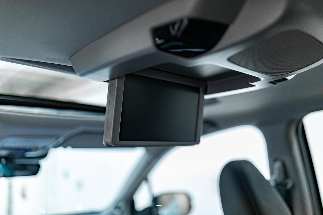 2022 Honda Pilot AWD Touring Leather Roof Nav 8 Pass Red Deer AB