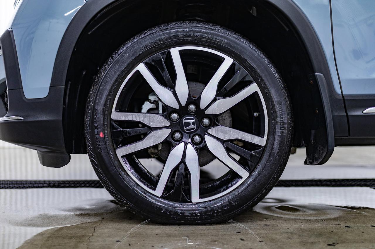 2022 Honda Pilot AWD Touring Leather Roof Nav 8 Pass Red Deer AB