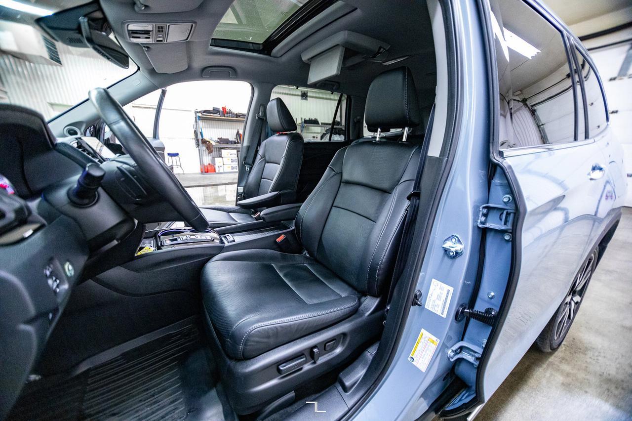 2022 Honda Pilot AWD Touring Leather Roof Nav 8 Pass Red Deer AB