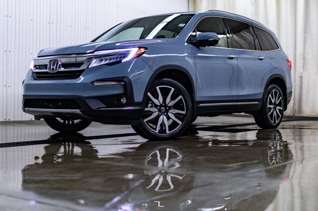 2022 Honda Pilot AWD Touring Leather Roof Nav 8 Pass Red Deer AB