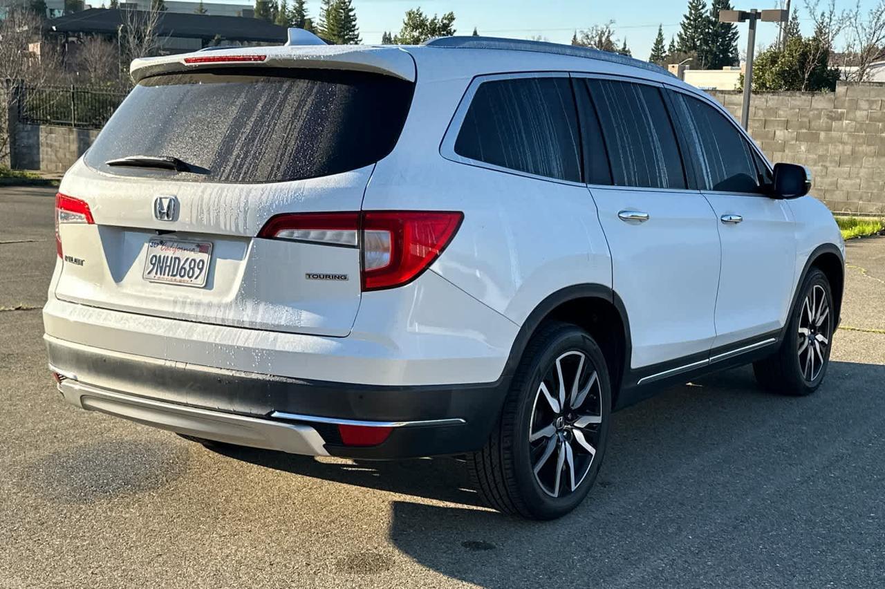 2022 Honda Pilot Touring 7-Passenger
