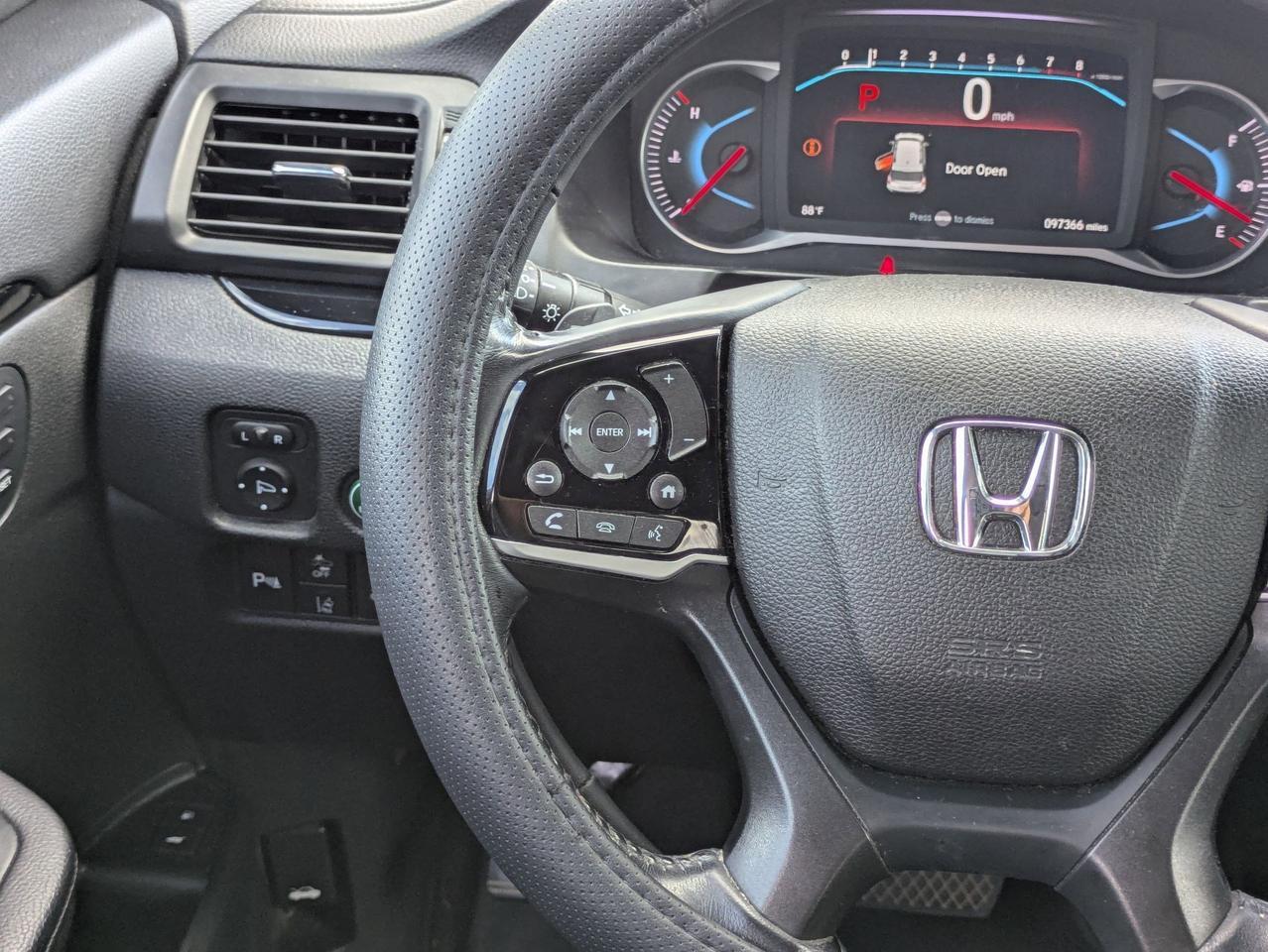 2022 Honda Pilot Touring 7-Passenger Castroville TX