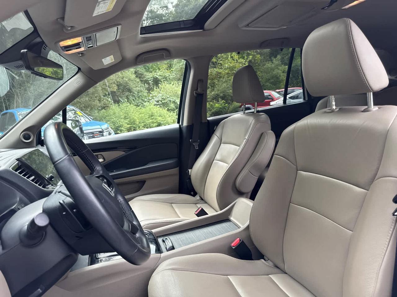 2022 Honda Pilot Touring 8-Passenger Dartmouth MA