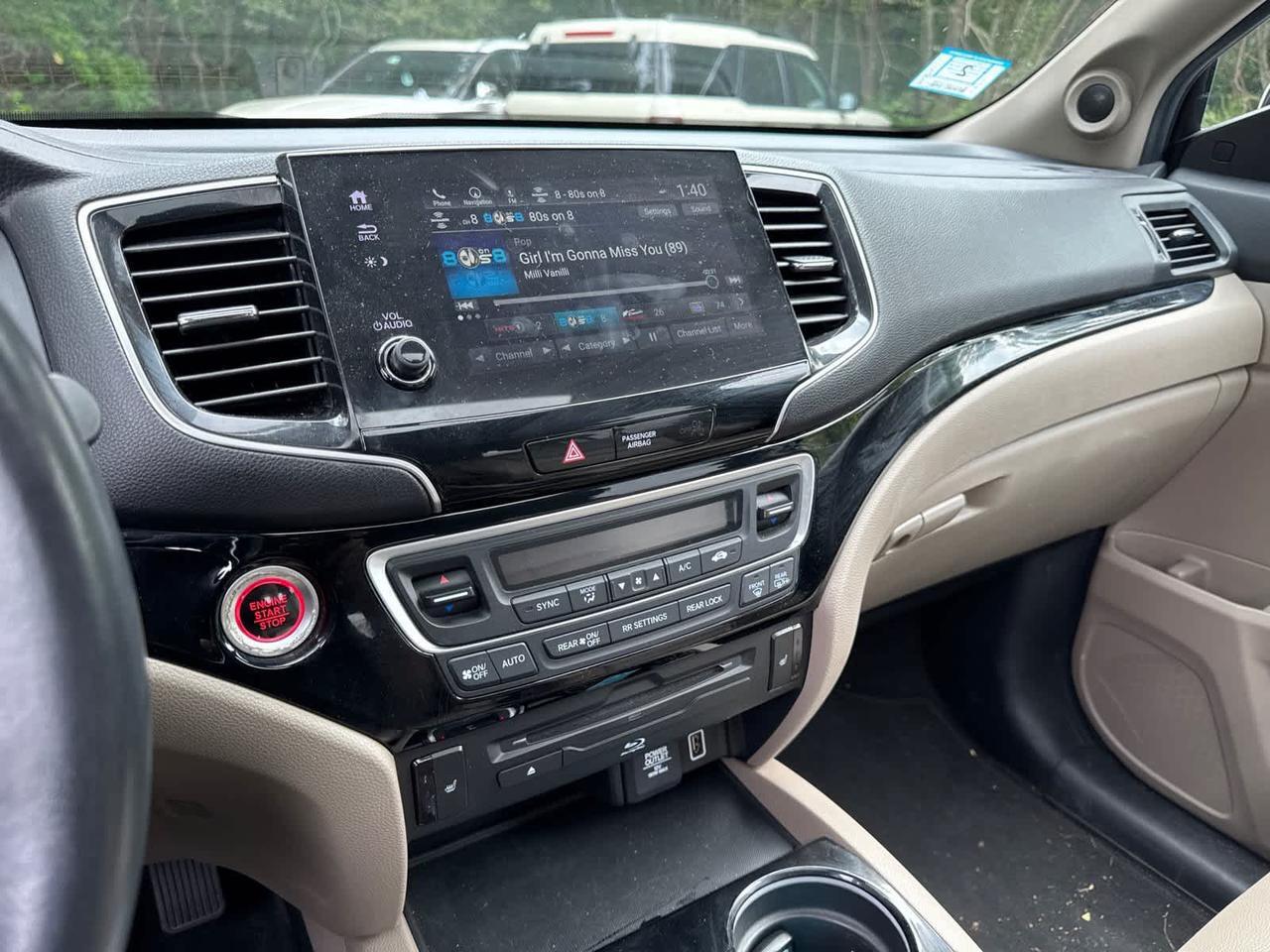 2022 Honda Pilot Touring 8-Passenger Dartmouth MA