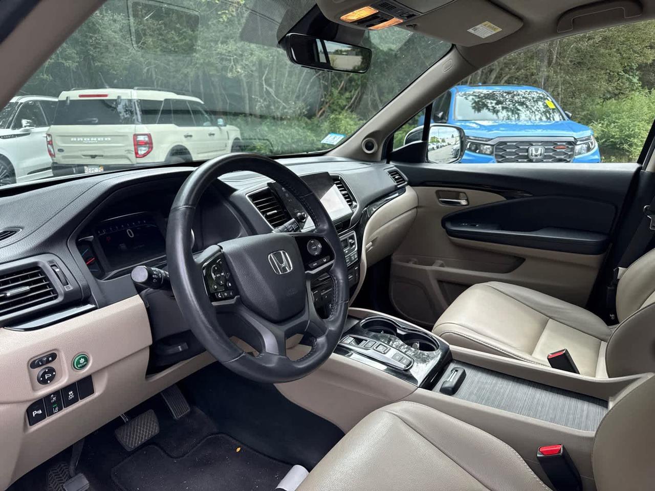 2022 Honda Pilot Touring 8-Passenger Dartmouth MA