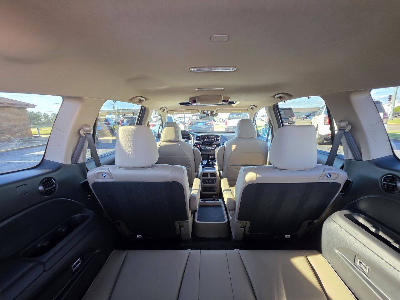 2022 Honda Pilot Touring w/Rear Captain's Chairs AWD 4dr SUV Eldridge IA