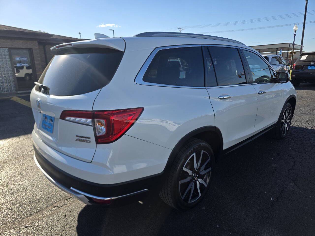 2022 Honda Pilot Touring w/Rear Captain's Chairs AWD 4dr SUV Eldridge IA
