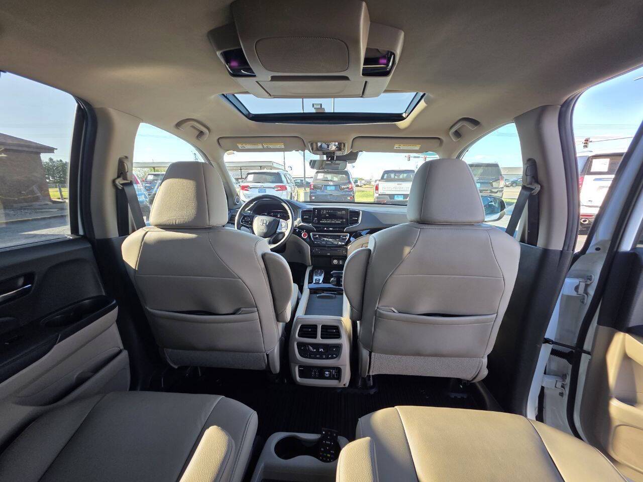 2022 Honda Pilot Touring w/Rear Captain's Chairs AWD 4dr SUV Eldridge IA