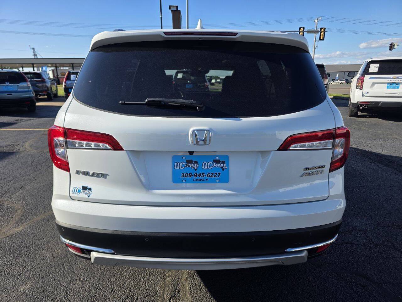 2022 Honda Pilot Touring w/Rear Captain's Chairs AWD 4dr SUV Eldridge IA