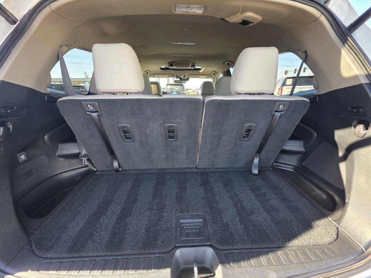 2022 Honda Pilot Touring w/Rear Captain's Chairs AWD 4dr SUV Eldridge IA