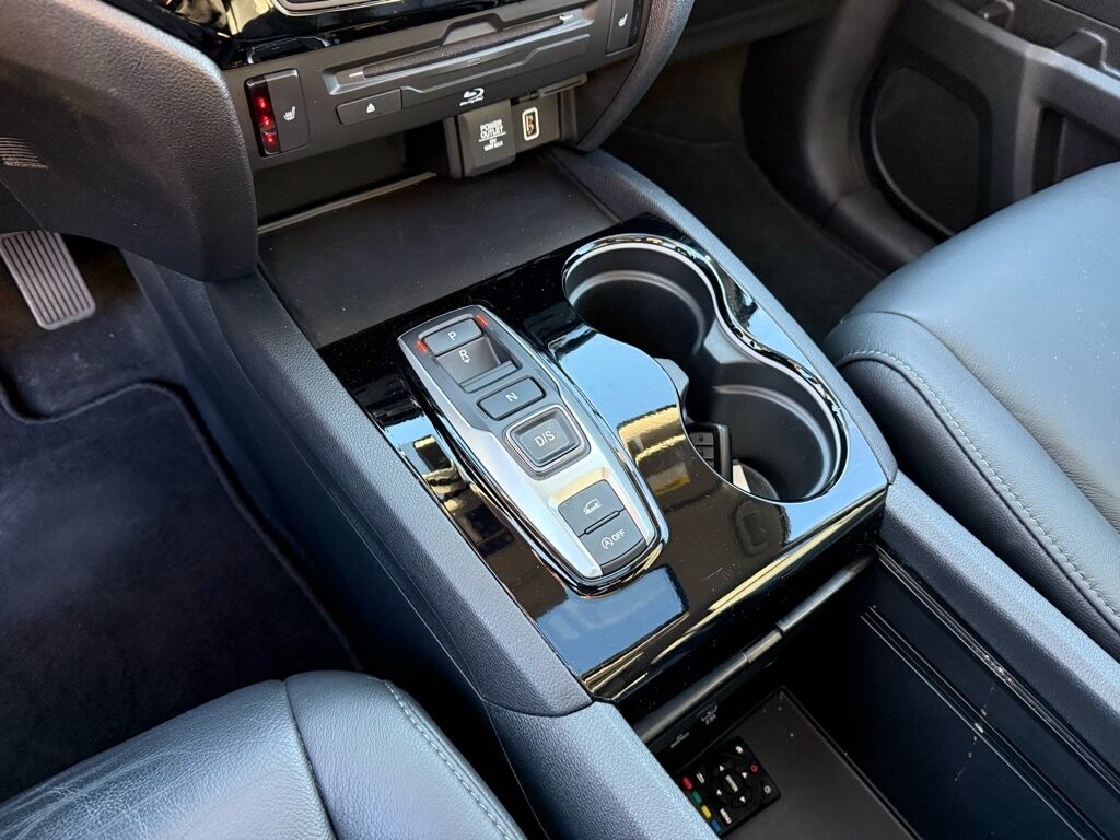 2022 Honda Pilot Touring w/Rear Captain's Chairs Roanoke VA