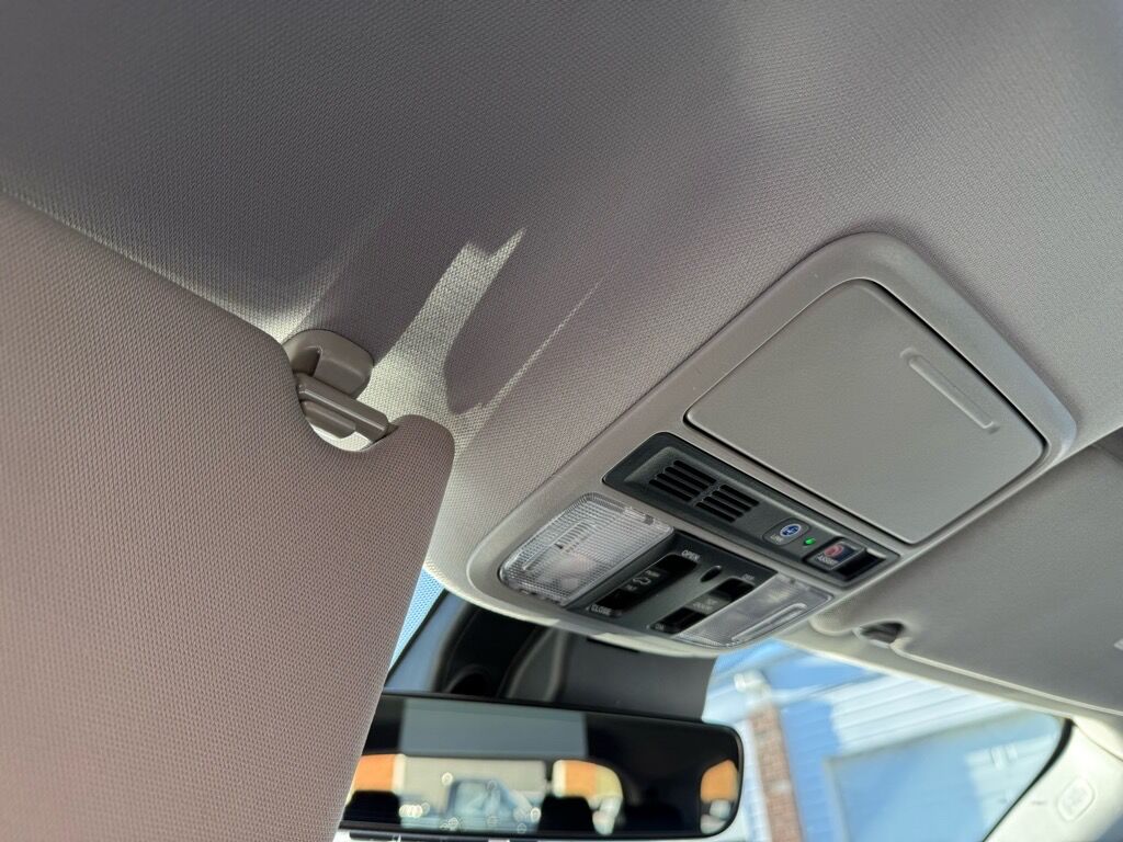 2022 Honda Pilot Touring w/Rear Captain's Chairs Roanoke VA