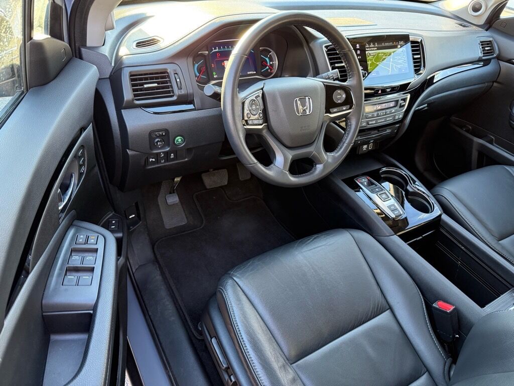 2022 Honda Pilot Touring w/Rear Captain's Chairs Roanoke VA