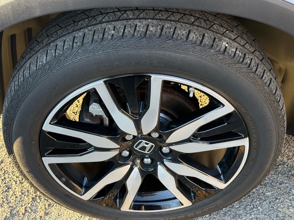 2022 Honda Pilot Touring w/Rear Captain's Chairs Roanoke VA