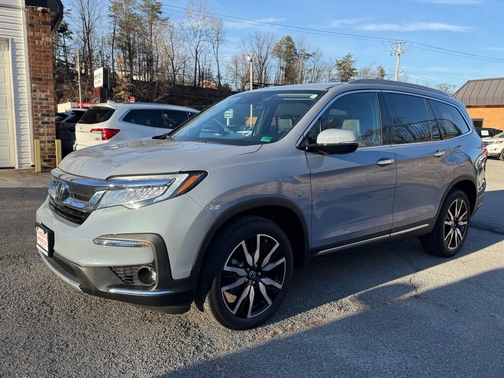 2022 Honda Pilot Touring w/Rear Captain's Chairs Roanoke VA