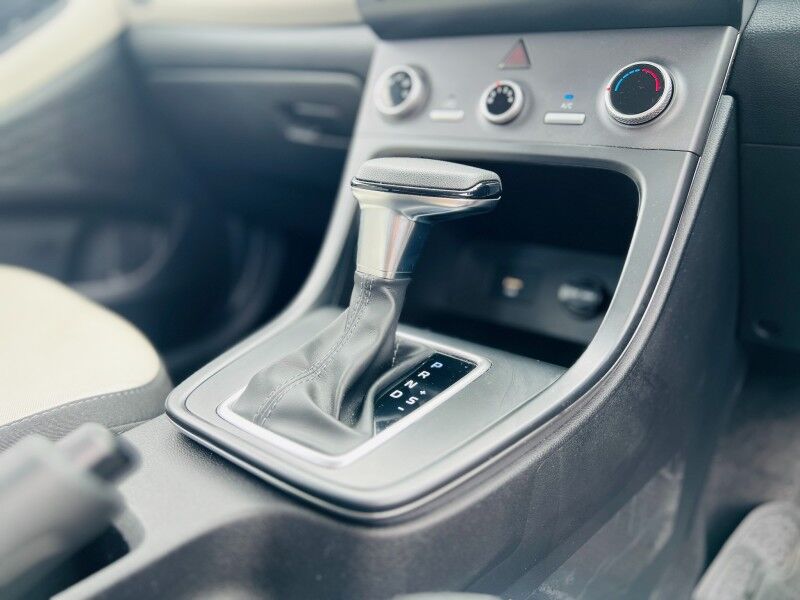 2022 Hyundai Creta GL (1.5L Petrol) Vaitele