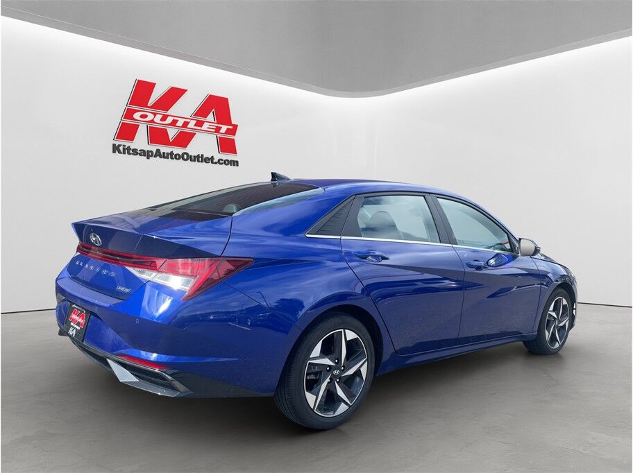 2022 Hyundai Elantra Limited Sedan 4D
