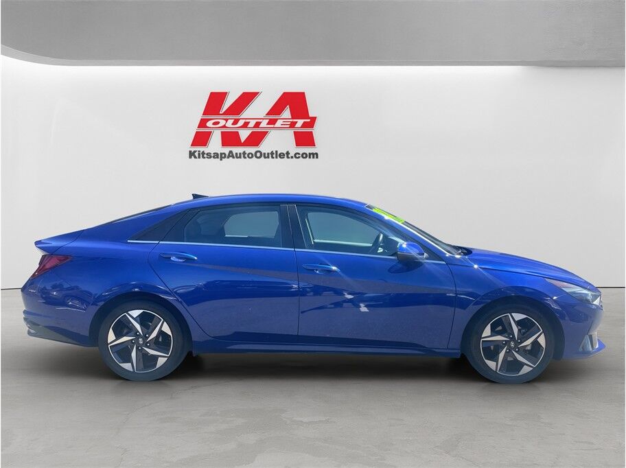 2022 Hyundai Elantra Limited Sedan 4D