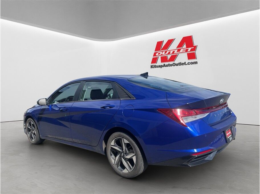 2022 Hyundai Elantra Limited Sedan 4D