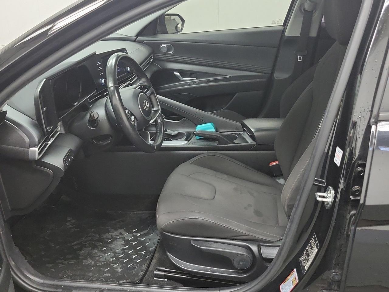 2022 Hyundai Elantra Preferred SUNROOF B.CAM ONSTAR B.SPOT NOACCIDENT Toronto ON