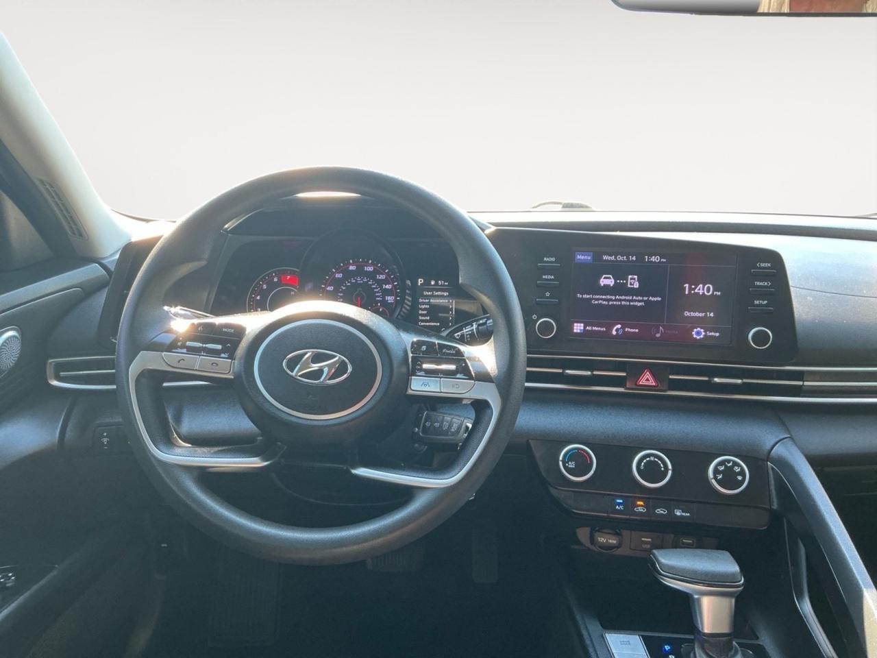 2022 Hyundai Elantra SE, APPLE CARPLAY/ANDROID AUTO, NAVIGATION, BACKUP CAMERA, POWER MIRRORS, REMOTE KEYLESS ENTRY, BLUETOOTH, GREAT GAS MILEAGE, THIS IS AN AFFORDABLE AND RELIABLE INVESTMENT!