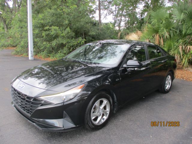 2022 Hyundai Elantra SE