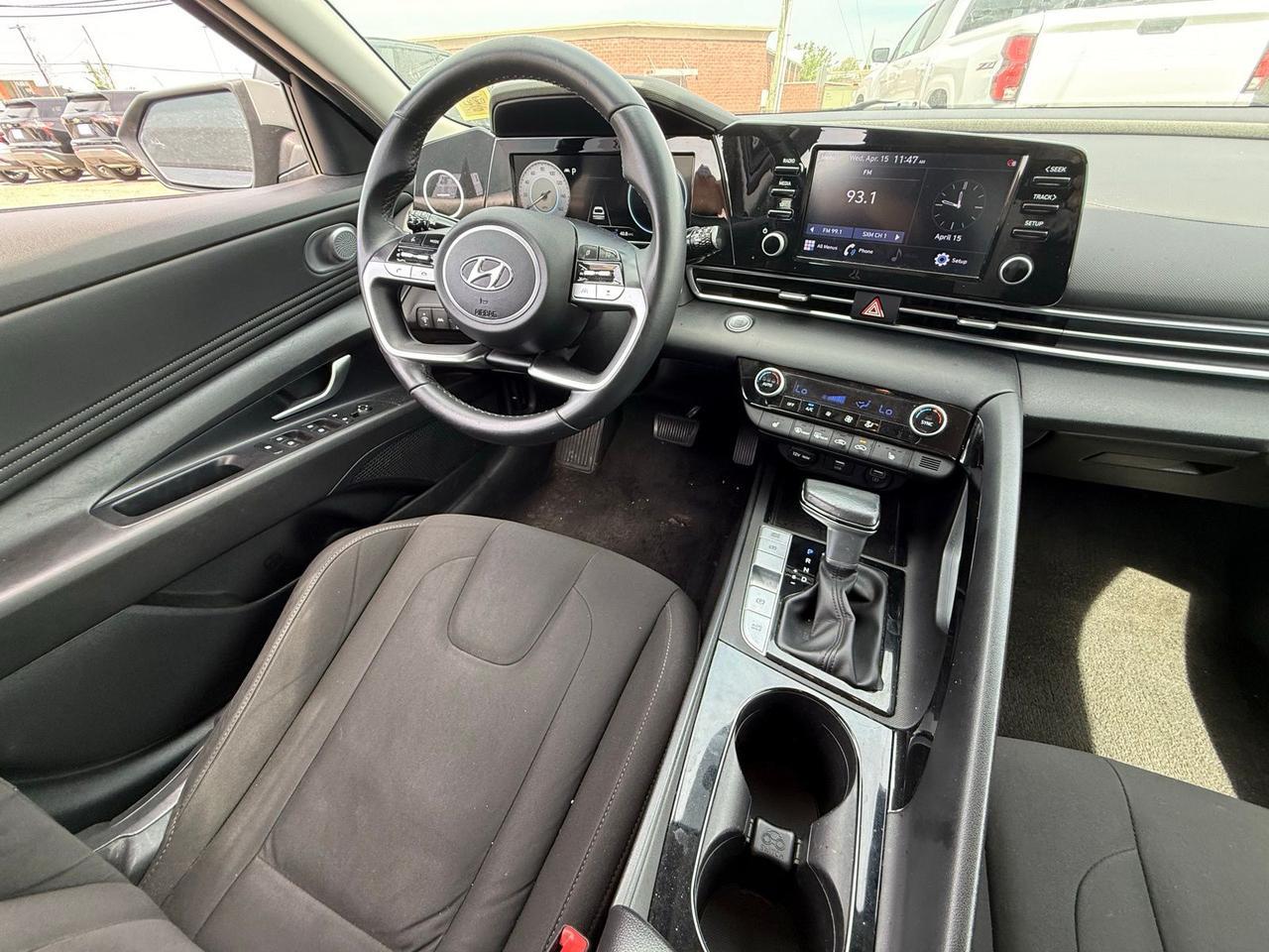 2022 Hyundai Elantra SEL