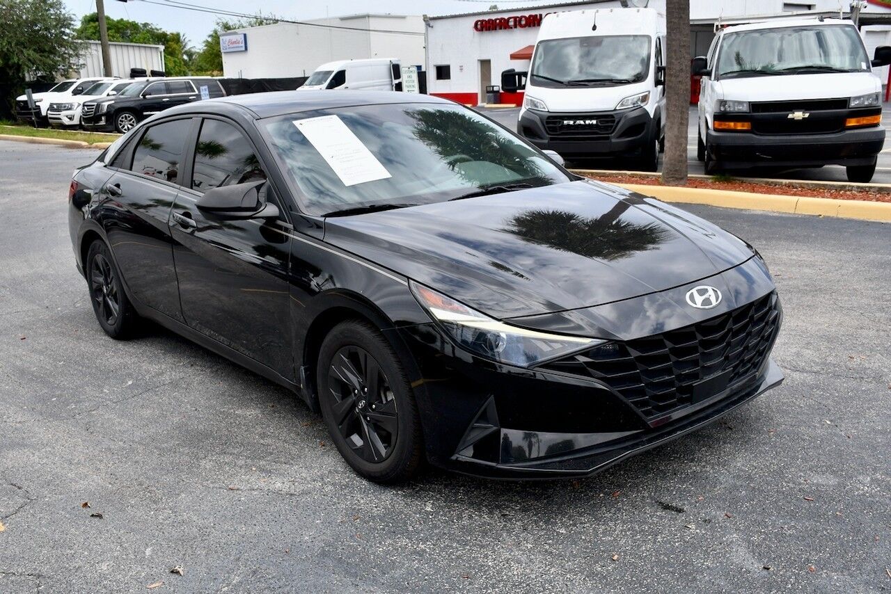 2022 Hyundai Elantra SEL