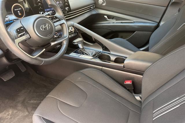 2022 Hyundai Elantra SEL