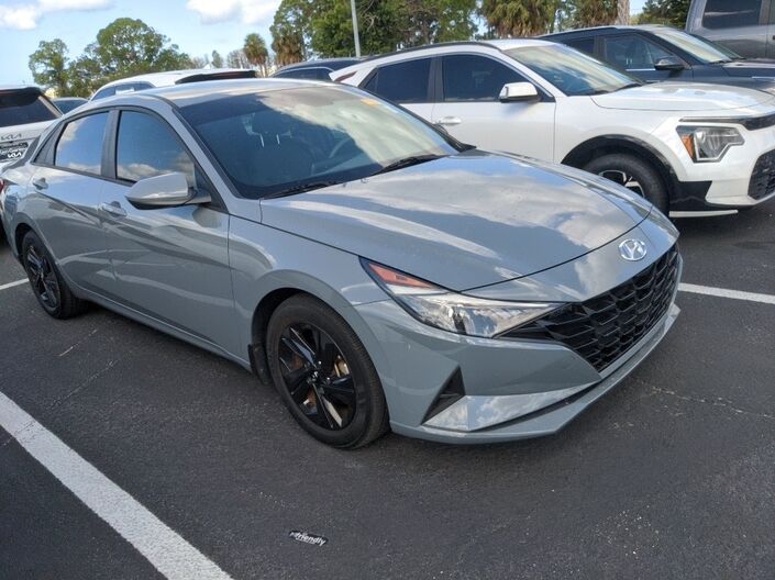 2022 Hyundai Elantra SEL Oshkosh WI