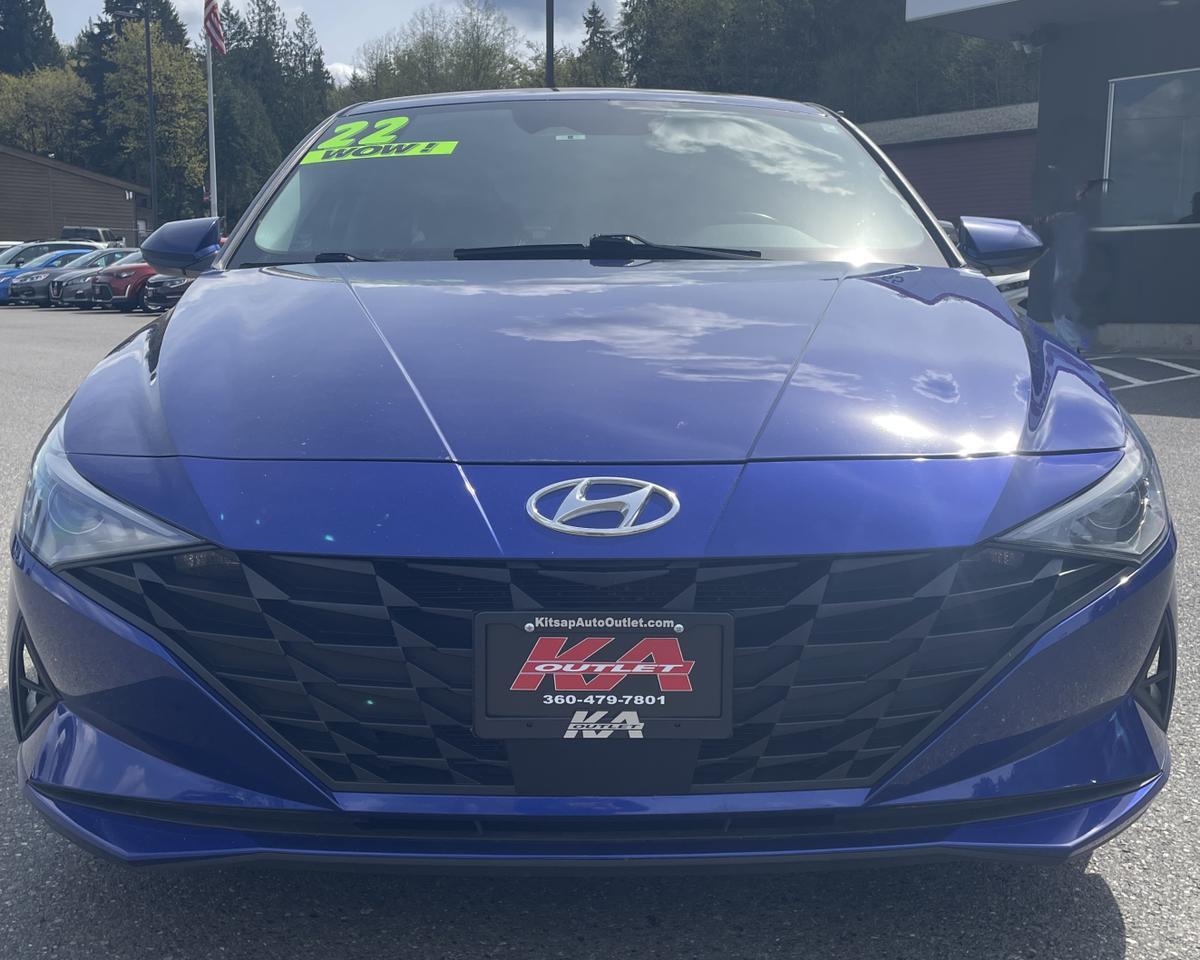 2022 Hyundai Elantra SEL Sedan 4D