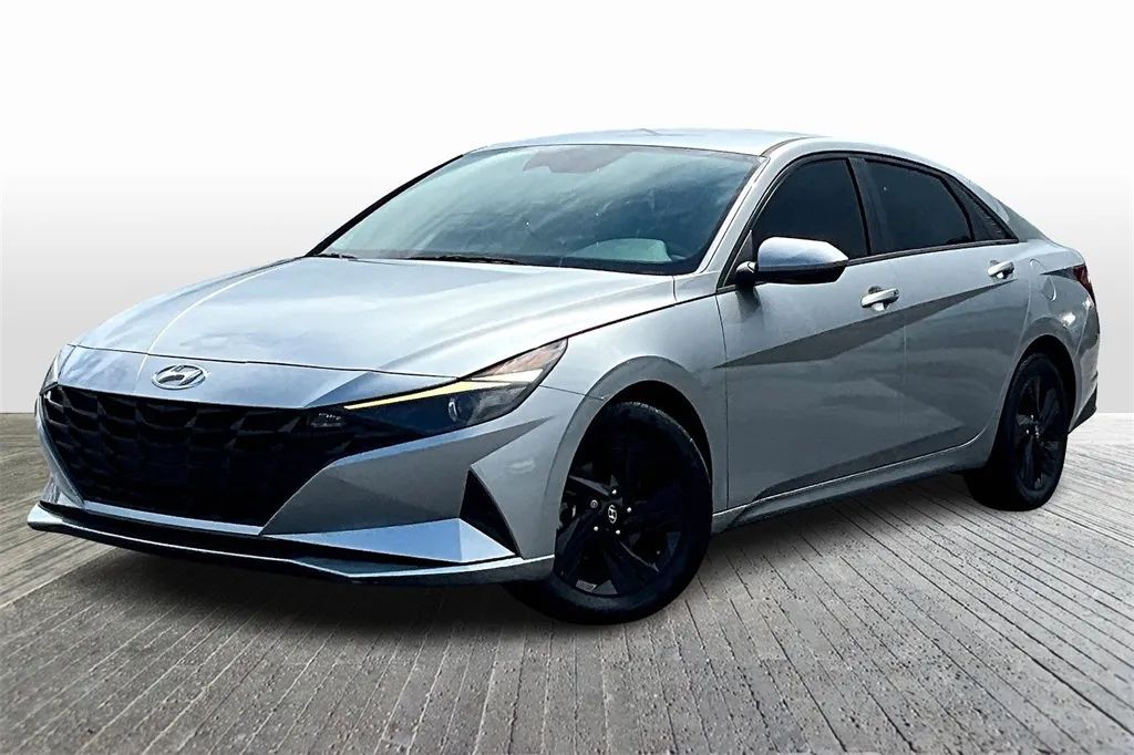2022 Hyundai Elantra SEL Sedan 4D