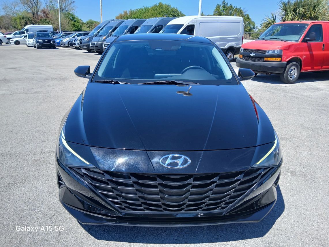2022 Hyundai Elantra SEL Sedan 4D