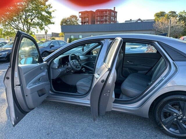 2022 Hyundai Elantra SEL Worcester MA 2022 Hyundai Elantra SEL Worcester MA