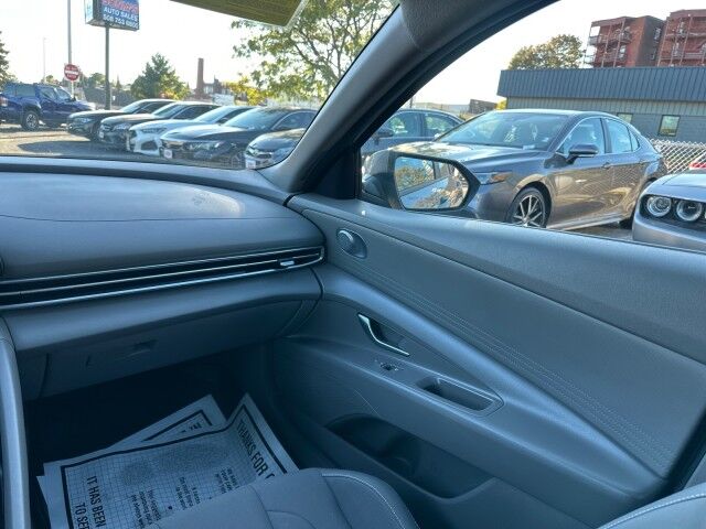 2022 Hyundai Elantra SEL Worcester MA