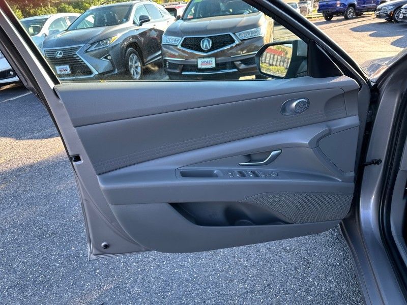 2022 Hyundai Elantra SEL Worcester MA 2022 Hyundai Elantra SEL Worcester MA