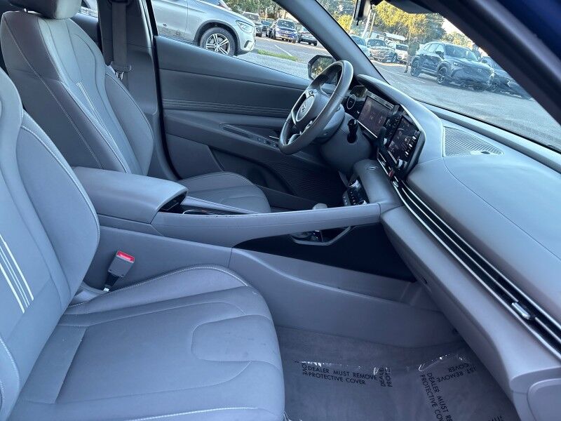 2022 Hyundai Elantra SEL w/CONV + PREM PKG. SUNR. BOSE. Seffner FL