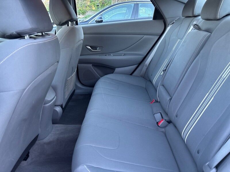 2022 Hyundai Elantra SEL w/CONV + PREM PKG. SUNR. BOSE. Seffner FL