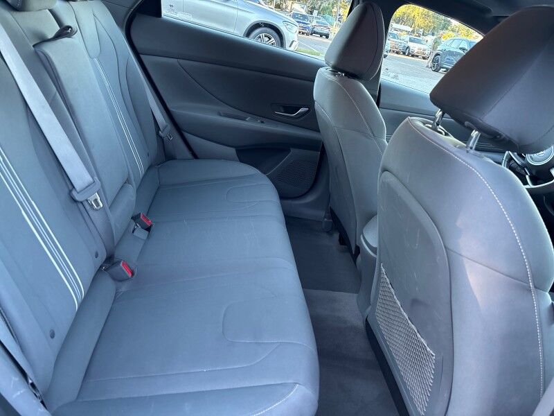 2022 Hyundai Elantra SEL w/CONV + PREM PKG. SUNR. BOSE. Seffner FL