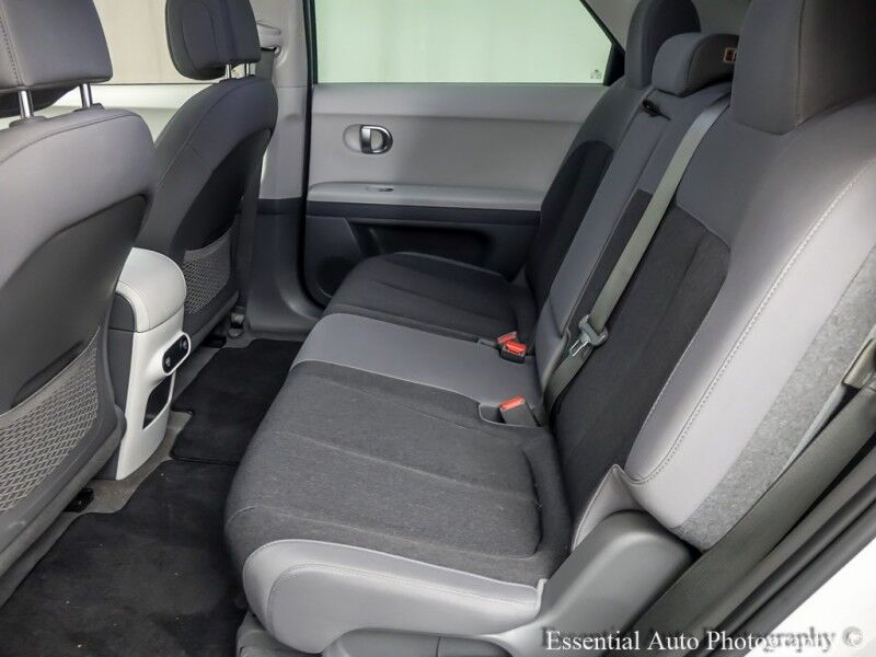 2022 Hyundai IONIQ 5 SE PRICE INCLUDES $4000 IRS TAX CREDIT!! YOU MUST QUALIFY!! Willowbrook IL